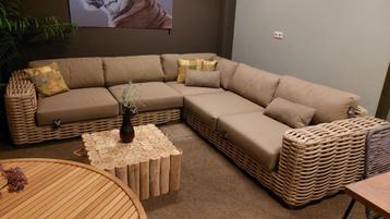 FFF Apple Bee loungehoek wicker | showmodel beschikbaar voor biedingen