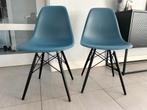 2x Vitra Eames side stoelen donkerblauw dsw zwart, Vitra, Twee, Blauw, Ophalen of Verzenden