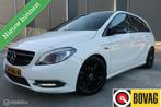 Mercedes B-klasse 200 AMG Automaat TREKHAAK, NAVI, STOELVERW, 1325 kg, Wit, Bedrijf, Lichtsensor