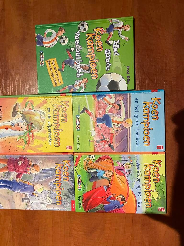 Koen Kampioen - 5 Leesboeken + Voetbalboek, Ophalen, Zo goed als nieuw, Fictie algemeen