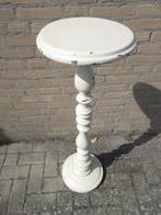Hoge brocante houten plantentafel met bewerkte voet, Ophalen, Gebruikt, Rond, 75 cm of meer