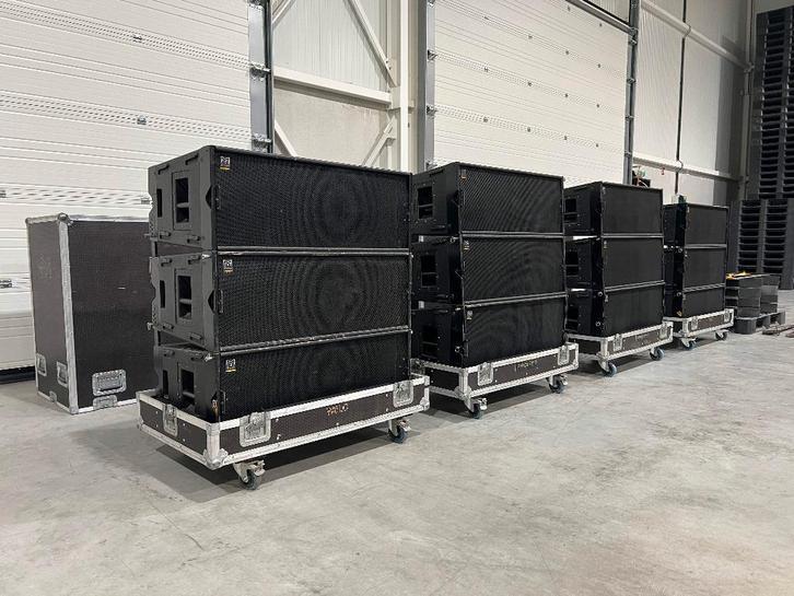 Martin Audio line array: 10x W8LC 2x W8LCD 4x flygrid 4xcase, Audio, Tv en Foto, Luidsprekers, Gebruikt, Front, Rear of Stereo speakers