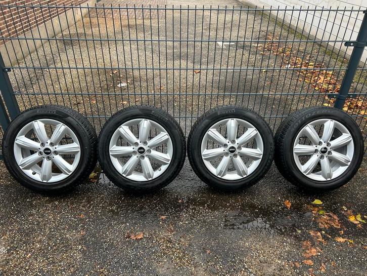 Mini F60 17 inch Pirelli Scotto Zero 3 winterbanden, Tickets en Kaartjes, Recreatie | Dierentuinen, Eén persoon, Overige typen