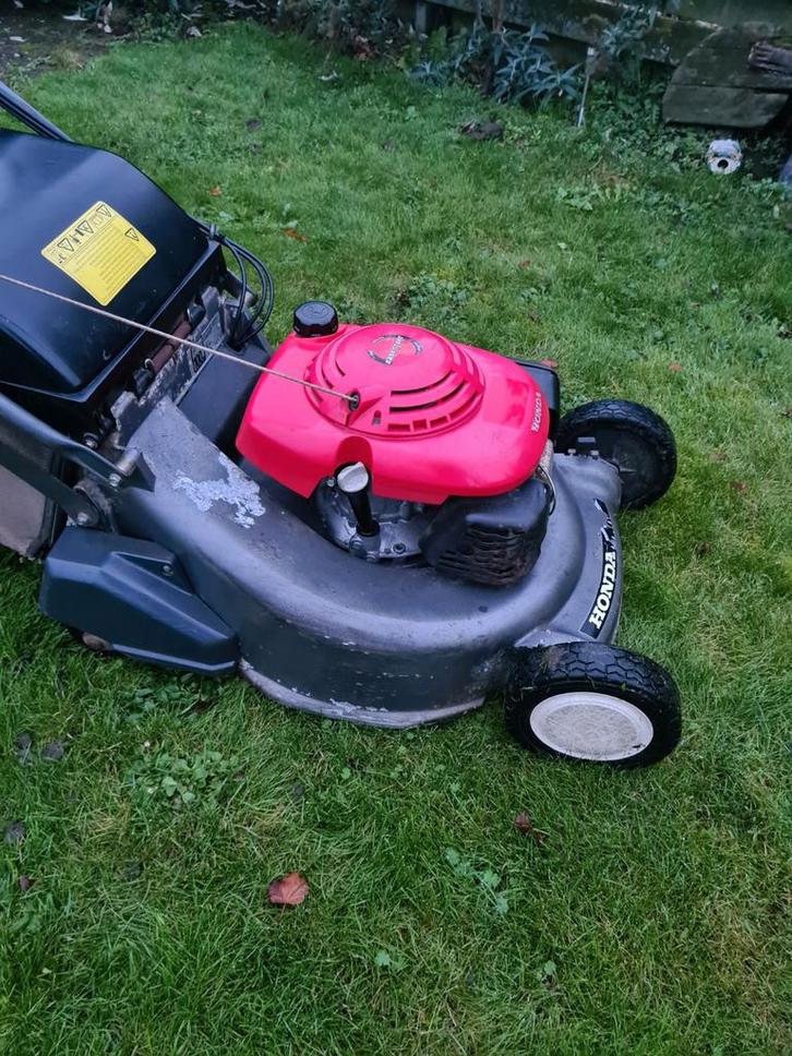 Grasmaaier honda , mulchmaaier john deere js63, Tuin en Terras, Grasmaaiers, Zo goed als nieuw, 50 cm of meer, Ophalen