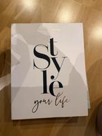 Style your life, Ophalen of Verzenden, Zo goed als nieuw