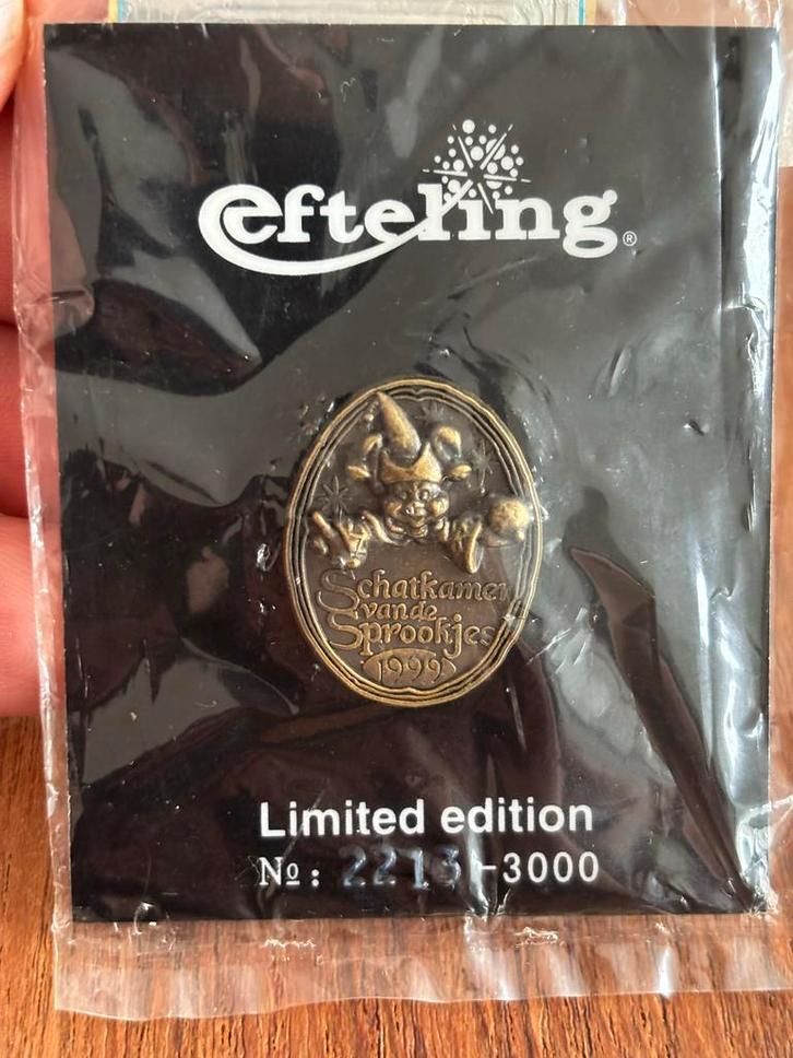 Efteling Pin Schatkamer Sprookjesbos Limited 2213/3000, Verzamelen, Efteling, Nieuw, Button of Speldje, Ophalen of Verzenden