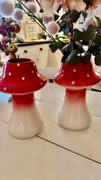 Twee paddestoel vazen, Aardewerk of Porselein, Nieuw, Ophalen of Verzenden, Minder dan 50 cm