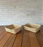 Prachtige bohemian ibiza mand schaal van palmblad palmgras, Schaal, Vierkant, Nieuw, Ophalen of Verzenden