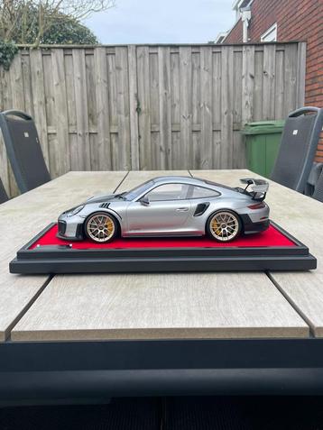 Porsche 991 GT2 RS 1:12 beschikbaar voor biedingen