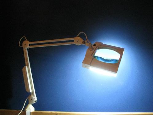 Loeplamp (loupelamp /vergrootglas) hoge kleurweergave CRI 90, Hobby en Vrije tijd, Vergrootglazen, Loepen en Loeplampen, Gebruikt