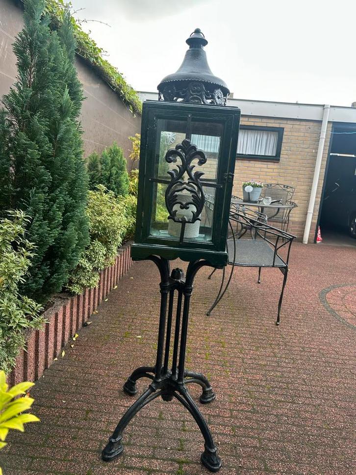 Decoratieve Tuinlantaarn met Standaard, Huis en Inrichting, Lampen | Vloerlampen, Zo goed als nieuw, 100 tot 150 cm, Glas, Metaal