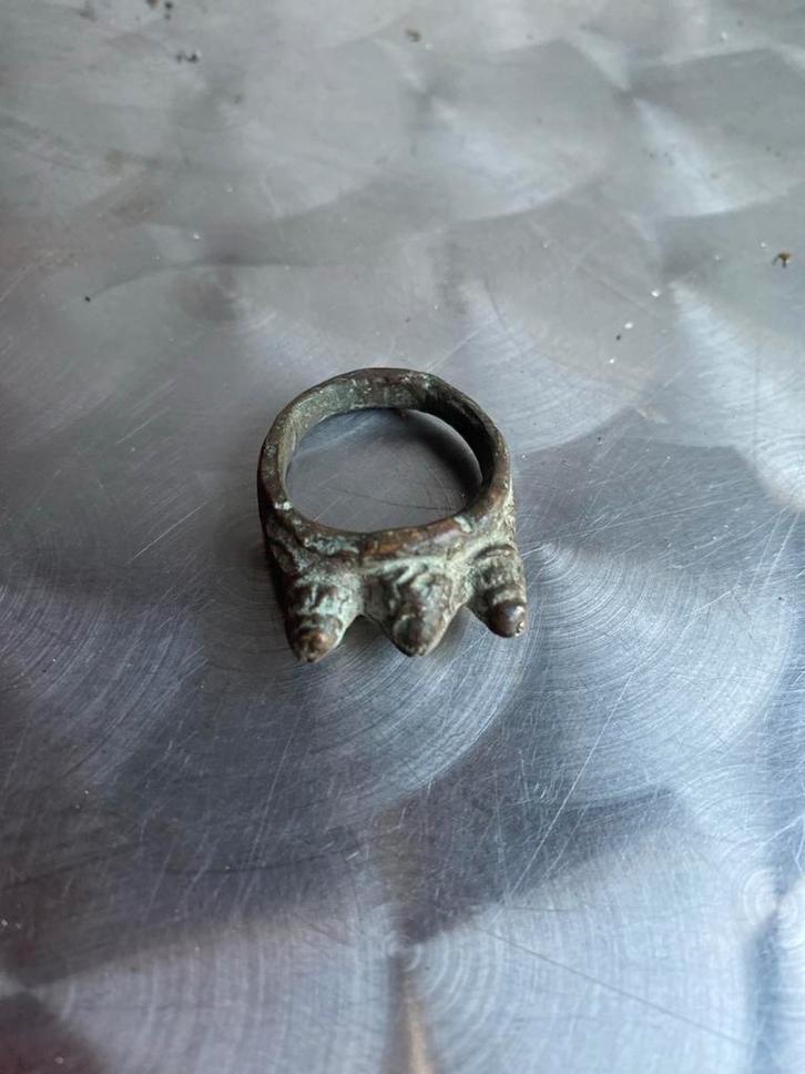 Antieke Bronzen Ring, Antiek en Kunst, Antiek | Kleding en Accessoires, Heren, Ophalen of Verzenden