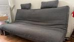 Comfortabele slaapbank met 3 grote sierkussens, 140 cm, Zo goed als nieuw, Zwart, Ophalen