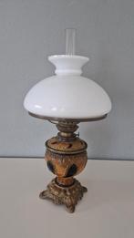 Antieke olielamp met witte kap, Antiek en Kunst, Ophalen