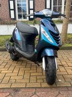 Piaggio zip 4t, Fietsen en Brommers, Ophalen, Maximaal 45 km/u, Zo goed als nieuw, Benzine