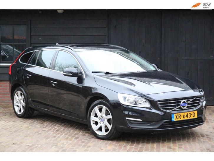 Volvo V60 2.0 D3 Momentum 5 Cilinder/Elek-Dak/Parkeersensor/, Auto's, Volvo, Bedrijf, Te koop, V60, ABS, Airbags, Airconditioning
