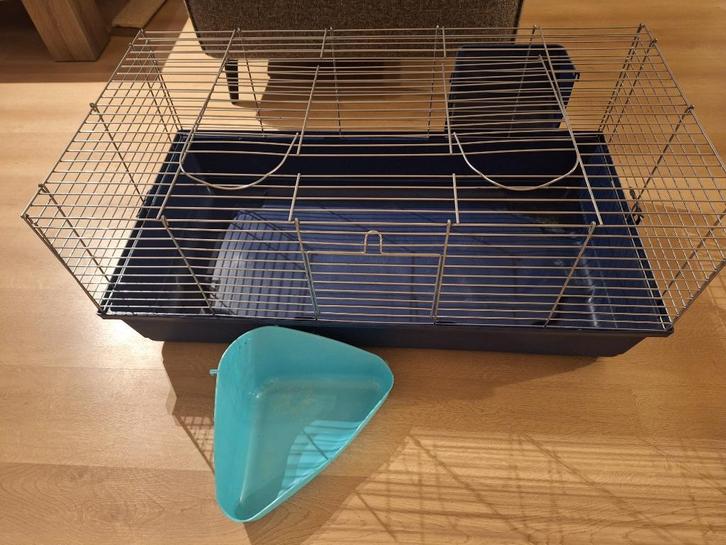 Konijnenhok voor binnen  20,-, Dieren en Toebehoren, Knaagdieren en Konijnen | Hokken en Kooien, Gebruikt, Hok, Minder dan 60 cm