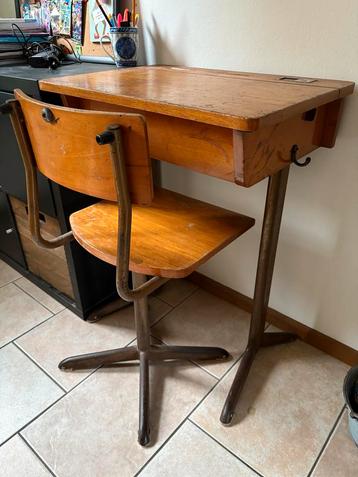 Ouderwetse Schooltafel met Stoel - Vintage Look en Feel beschikbaar voor biedingen