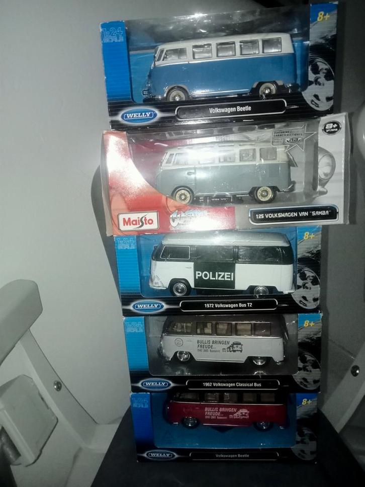 T.k aantal vw busjes, Hobby en Vrije tijd, Modelauto's | 1:24, Zo goed als nieuw, Ophalen