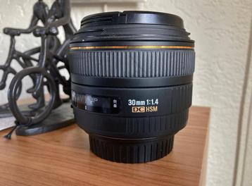 Sigma 30mm 1.4 dc hsm ex ( met canon mount ) beschikbaar voor biedingen