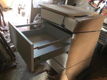 Bruynzeel bovenkast, ladenkast, voordeur vaatwasser  beschikbaar voor biedingen