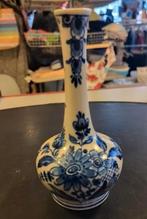 Handgeschilderd porseleinen vaasje, Koninklijk Delft Royal, Ophalen of Verzenden