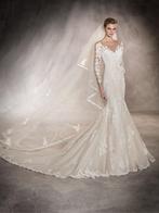 Trouwjurk met mouwen maat 36/38 pronovias, Ophalen of Verzenden, Zo goed als nieuw, Wit, Trouwjurk