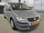 Volkswagen Touran 1.6 Trendline 1e Eig. 77.000 km +NAP NL-au, Auto's, Stof, 4 cilinders, Handgeschakeld, Grijs