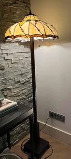 Prachtige glas in lood vloerlamp 150cm., Huis en Inrichting, Lampen | Vloerlampen, Ophalen, Zo goed als nieuw, Glas, 150 tot 200 cm