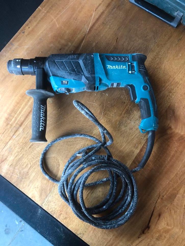 Makita HR2631FT Klopboor, Doe-het-zelf en Verbouw, Gereedschap | Boormachines, Gebruikt, Boor- en/of Breekhamer, 600 watt of meer