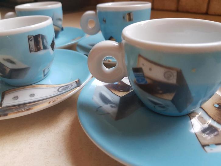 Illy Art Collection espresso kopjes Norma Jeane 2002, Antiek en Kunst, Antiek | Servies compleet, Ophalen