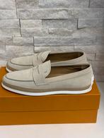 Tod’s loafers van suède | Taupe | Maat 44 |, Bruin, Nieuw, Ophalen of Verzenden, Loafers