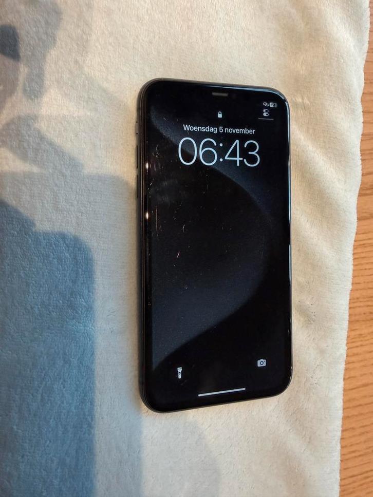 iPhone 11 64GB Zwart • Nieuwe batterij 100% • Nette staat, Telecommunicatie, Mobiele telefoons | Apple iPhone, Zo goed als nieuw