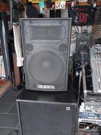 Set  alesis 15 inch krachtpatsers. Set € 110, Audio, Tv en Foto, Zo goed als nieuw, 120 watt of meer, Front, Rear of Stereo speakers