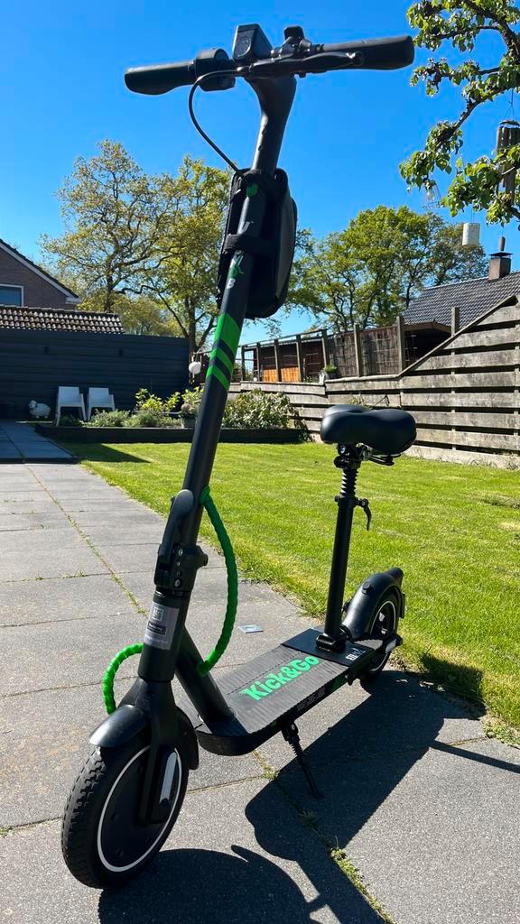 Uniek!! Straatlegaal steppen met een zadel!!, Kinderen en Baby's, Speelgoed | Buiten | Accuvoertuigen, Nieuw, Ophalen
