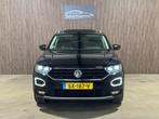 Volkswagen T-Roc 1.5 TSI DSG PANO 2018, Auto's, 4 cilinders, 150 pk, Leder en Stof, Zwart