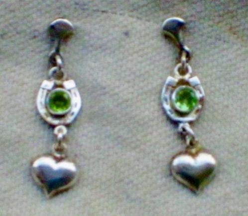 Zilveren oorbellen met peridoot in hoefijzertje, Sieraden, Tassen en Uiterlijk, Oorbellen, Zo goed als nieuw, Hangers, Zilver