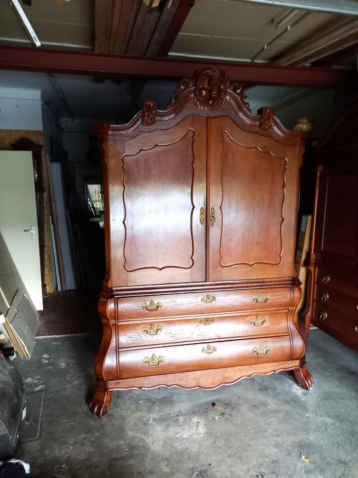 Antiek  gebogen Eiken kabinet, Antiek en Kunst, Antiek | Meubels | Kasten, Ophalen
