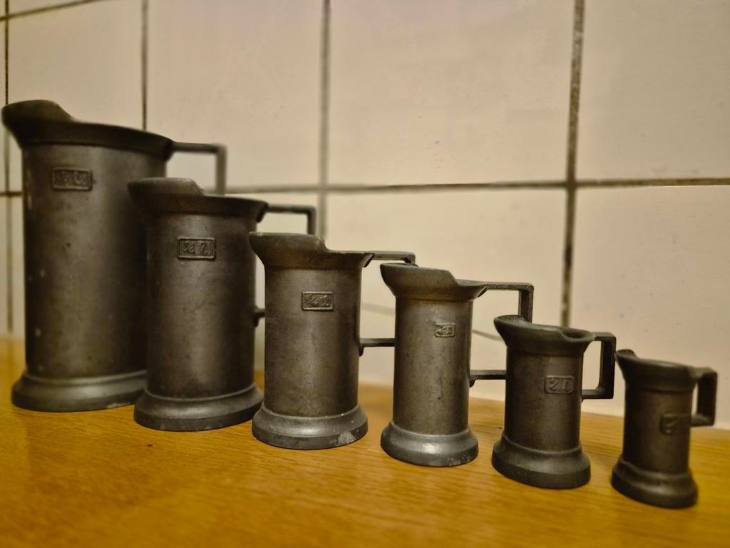 Vintage Peltrato tinnen maatbekers - verzamelaarstuk, Antiek en Kunst, Ophalen of Verzenden