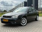 Ford Mondeo 2.5 24V 125KW Sedan 2004 Zwart, Auto's, Voorwielaandrijving, 65 €/maand, 1800 kg, 1350 kg