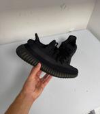 Yeezy Boost 350 V2 Onyx - Maat 42, Kleding | Heren, Verzenden, Zwart, Yeezy Boost 350 V2, Sneakers of Gympen