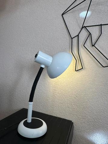 Vintage burolamp buigbare hals Heeft lichte gebruikerssporen beschikbaar voor biedingen