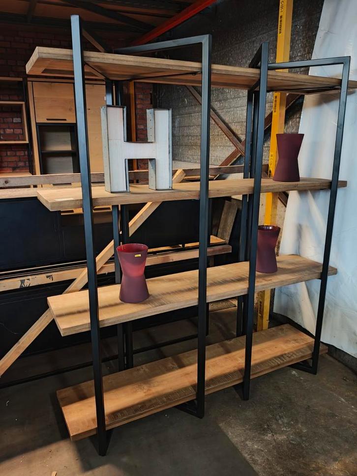 Industriële Wandkast Mangohout (outlet), Huis en Inrichting, Kasten | Stellingkasten, Nieuw, Ophalen