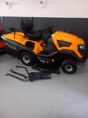 Stiga HWS 22pk 2 Cyl B&S 122cm, hydro / incl mulch / 92 uur! beschikbaar voor biedingen