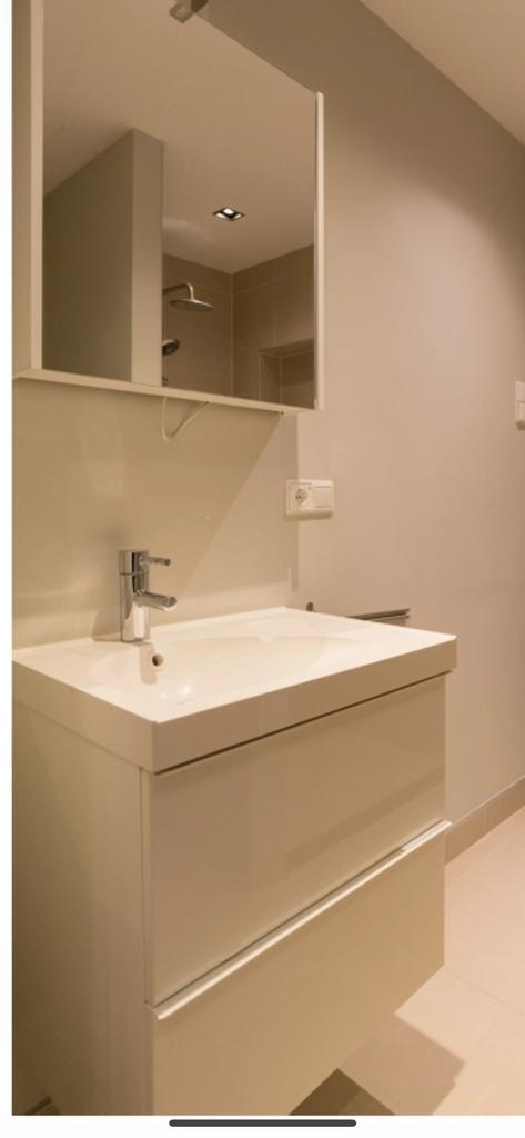 Badkamer meubel + spiegelkast (delivery possible), Huis en Inrichting, Badkamer | Badkamermeubels, Gebruikt, Spiegelkast, Minder dan 100 cm