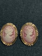 Vintage Camee Oorbellen, Sieraden, Tassen en Uiterlijk, Oorbellen, Overige materialen, Gebruikt, Ophalen of Verzenden, Roze