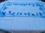 Tafelkleed met oosterse afbeelding en 8 servetten., Huis en Inrichting, Keuken | Textiel, Ophalen of Verzenden, Nieuw, Wit, Tafelkleed of Tafelzeil