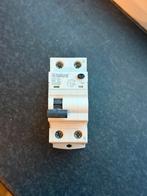 Iskra B25 100 mA Aardlekautomaat, Ophalen of Verzenden, Gebruikt, Overige typen