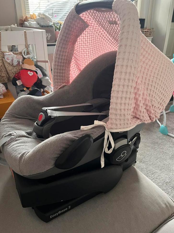 Maxi cosi pebble met easybase 2, Kinderen en Baby's, Autostoeltjes, Zo goed als nieuw, Maxi-Cosi, 0 t/m 13 kg, Autogordel, Ophalen