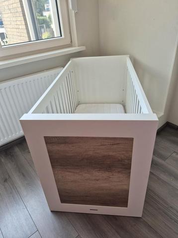 Kidsmill ledikant en commode  beschikbaar voor biedingen